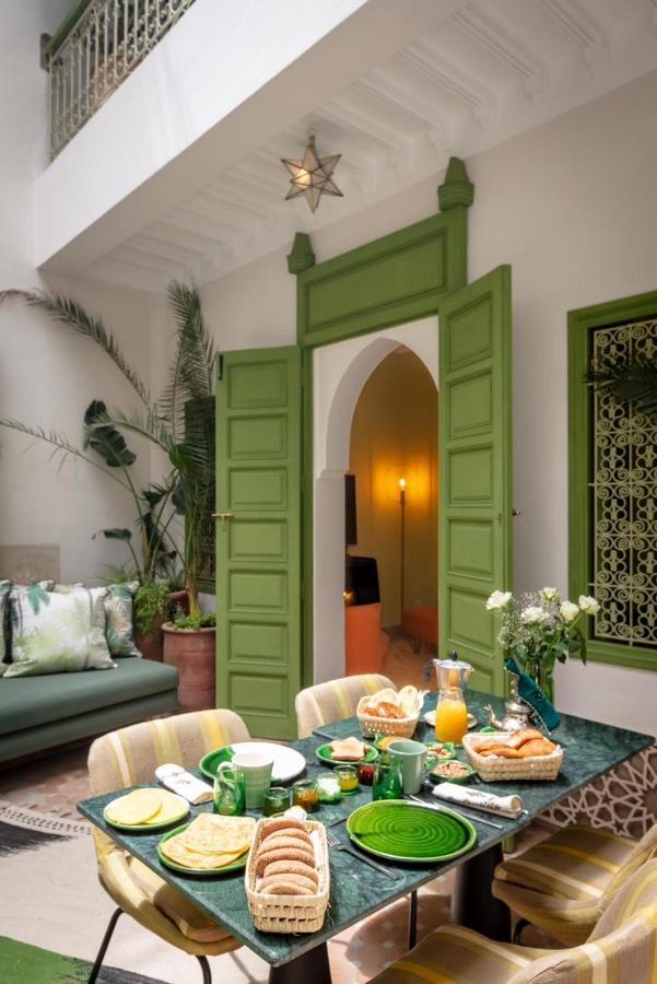 Riad Dar Adal Exclusivite 2 A 6 Personnes Petit Dejeuner Compris Place Jemaa El Fna Марракеш Экстерьер фото