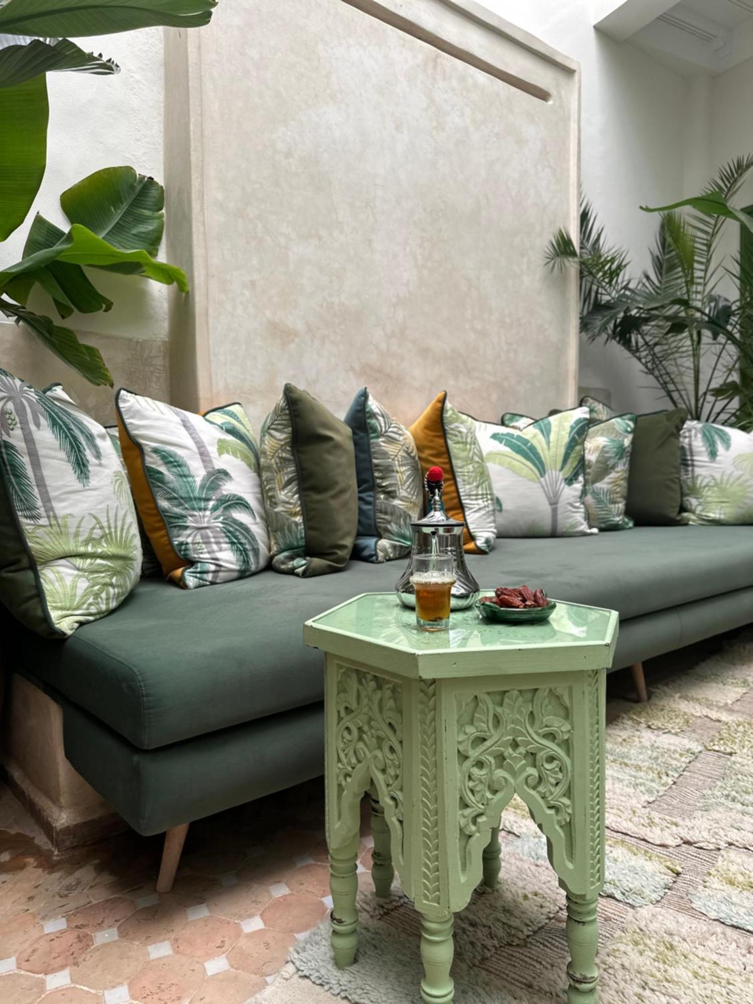 Riad Dar Adal Exclusivite 2 A 6 Personnes Petit Dejeuner Compris Place Jemaa El Fna Марракеш Экстерьер фото
