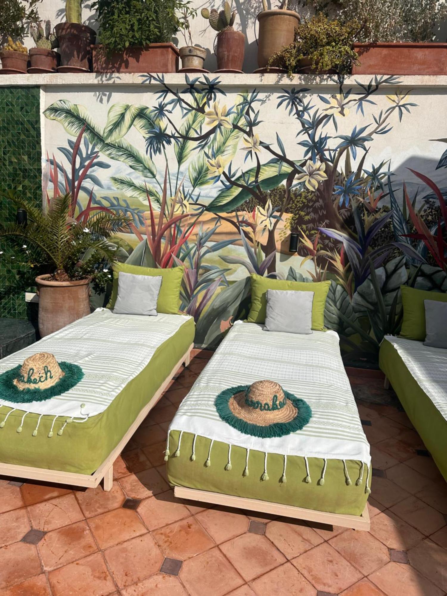 Riad Dar Adal Exclusivite 2 A 6 Personnes Petit Dejeuner Compris Place Jemaa El Fna Марракеш Экстерьер фото