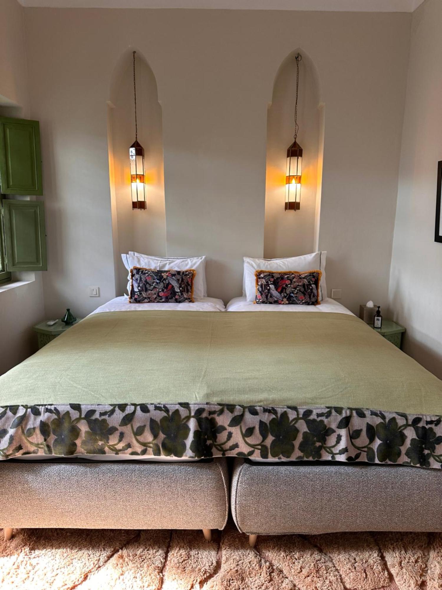 Riad Dar Adal Exclusivite 2 A 6 Personnes Petit Dejeuner Compris Place Jemaa El Fna Марракеш Экстерьер фото
