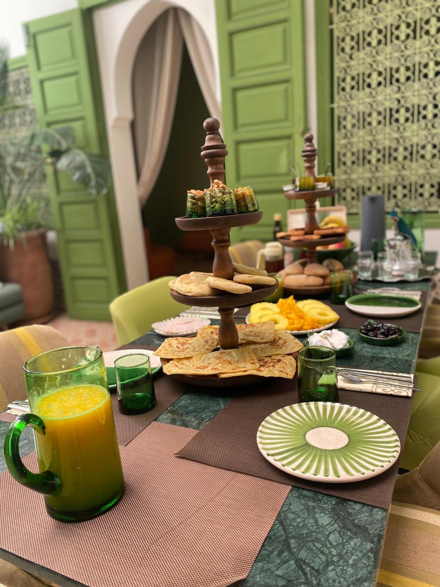 Riad Dar Adal Exclusivite 2 A 6 Personnes Petit Dejeuner Compris Place Jemaa El Fna Марракеш Экстерьер фото