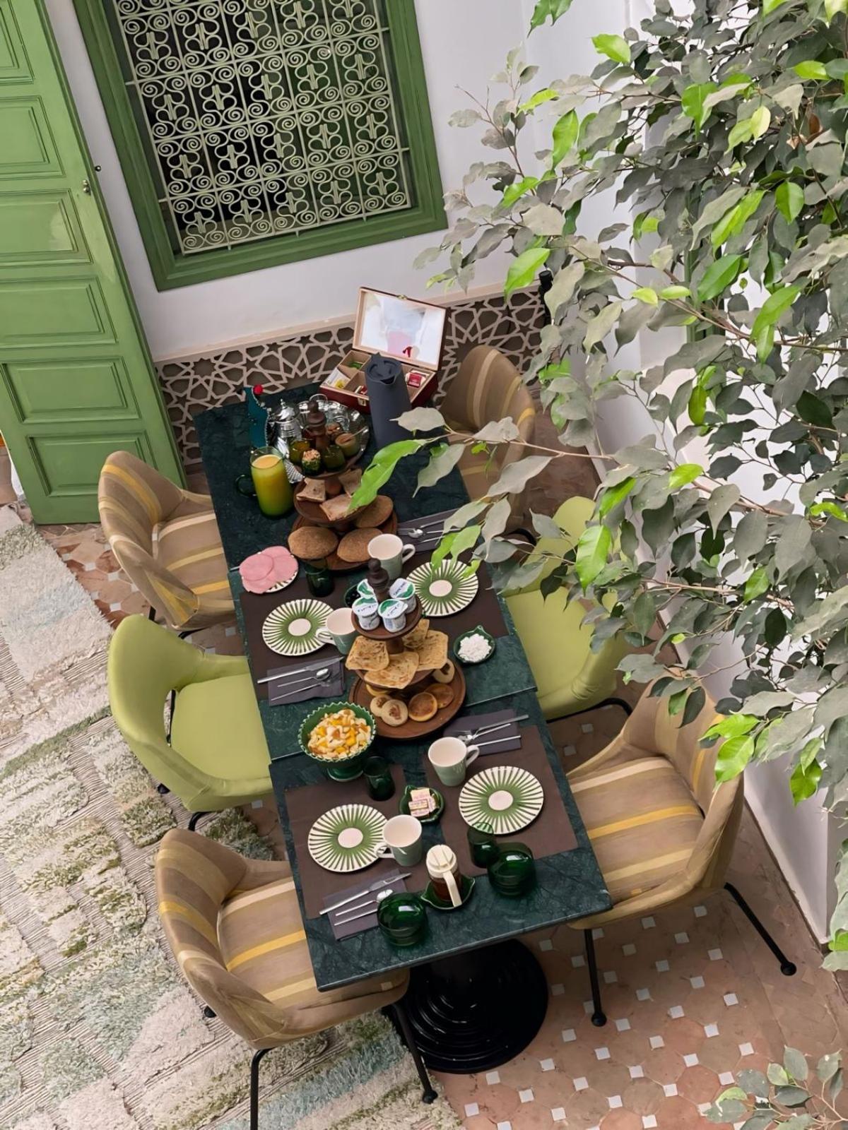 Riad Dar Adal Exclusivite 2 A 6 Personnes Petit Dejeuner Compris Place Jemaa El Fna Марракеш Экстерьер фото
